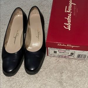 Salvatore Ferragamo Donnina Black pump